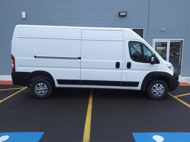 2024 Ram ProMaster Cargo Van SLT+