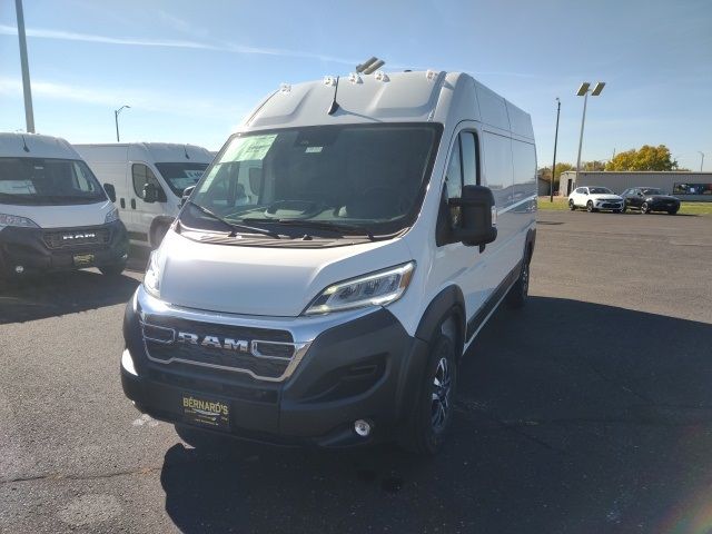 2024 Ram ProMaster Cargo Van SLT+