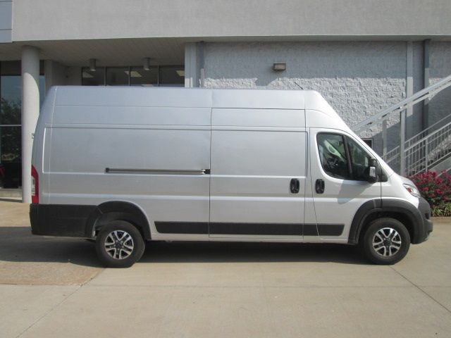 2024 Ram ProMaster Cargo Van SLT+