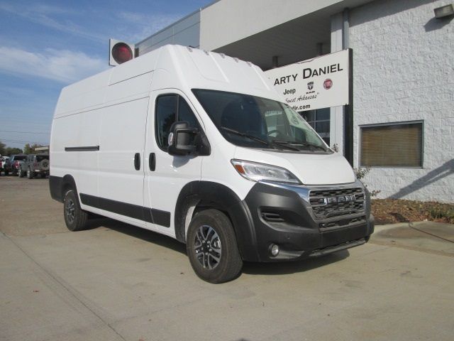 2024 Ram ProMaster Cargo Van SLT+