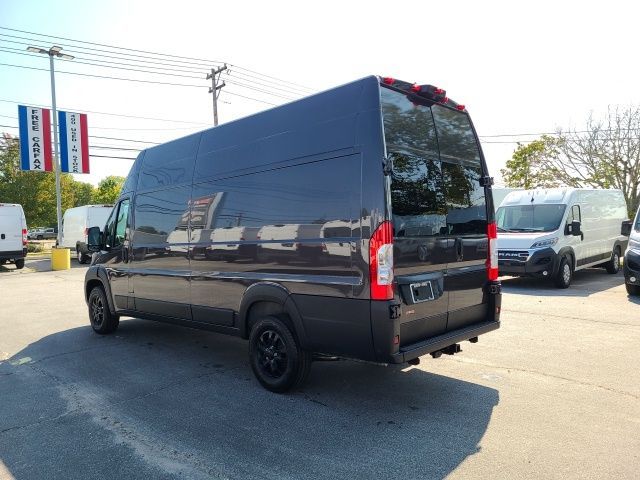 2024 Ram ProMaster Cargo Van SLT+