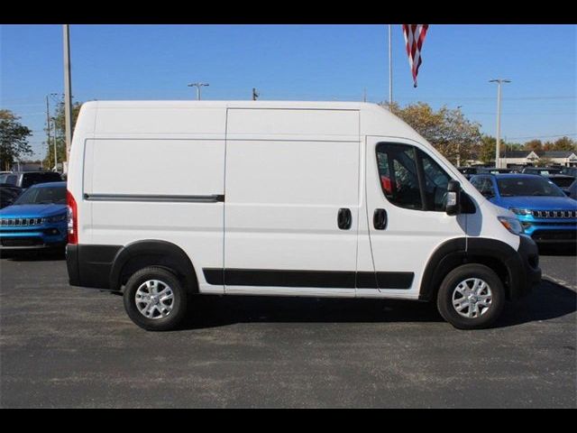 2024 Ram ProMaster Cargo Van SLT+