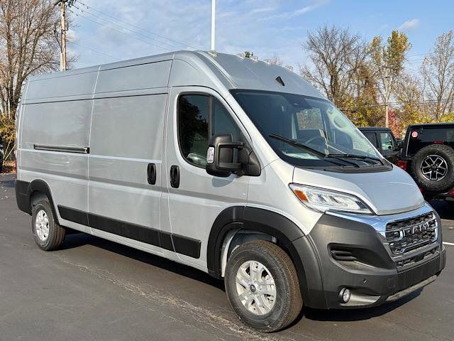 2024 Ram ProMaster Cargo Van SLT+