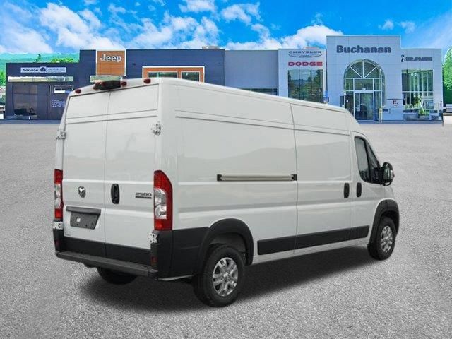 2024 Ram ProMaster Cargo Van SLT+