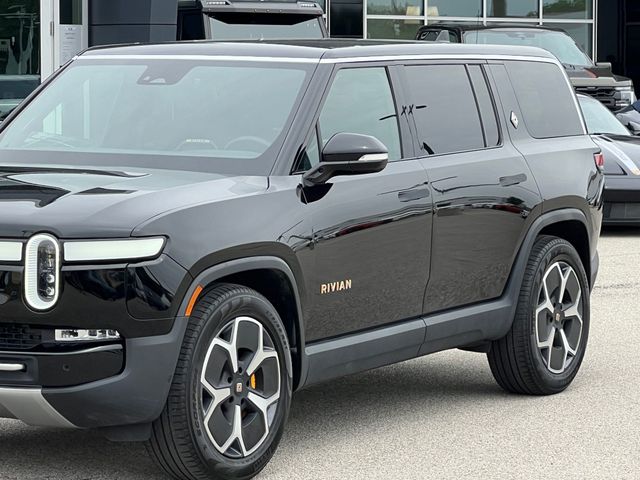 2024 Rivian R1S Adventure