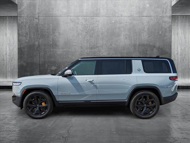 2024 Rivian R1S Adventure