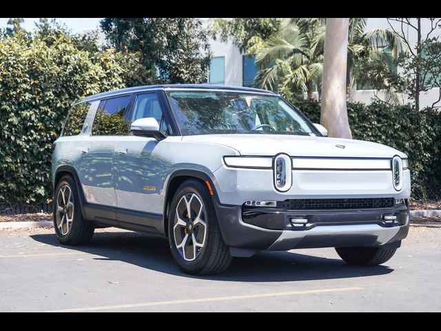 2024 Rivian R1S Adventure