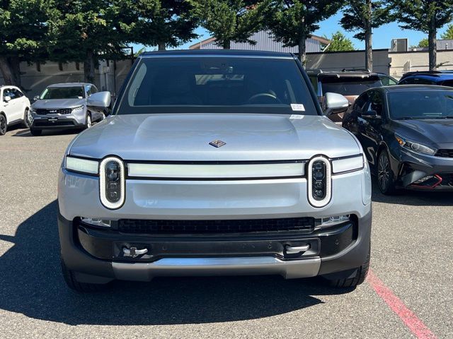 2024 Rivian R1S Adventure