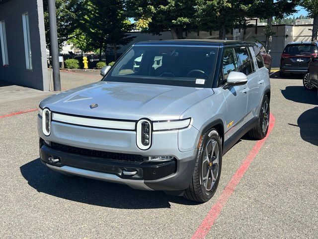 2024 Rivian R1S Adventure