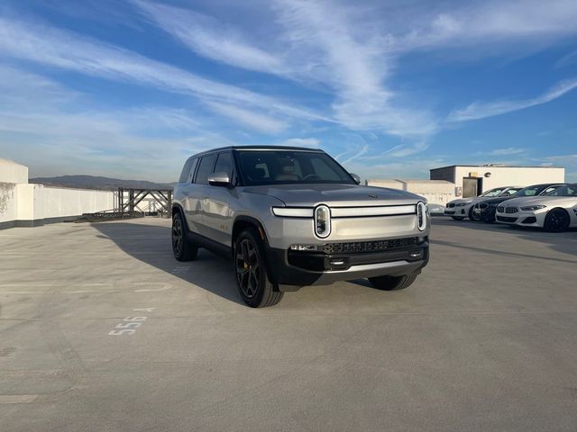 2024 Rivian R1S Adventure