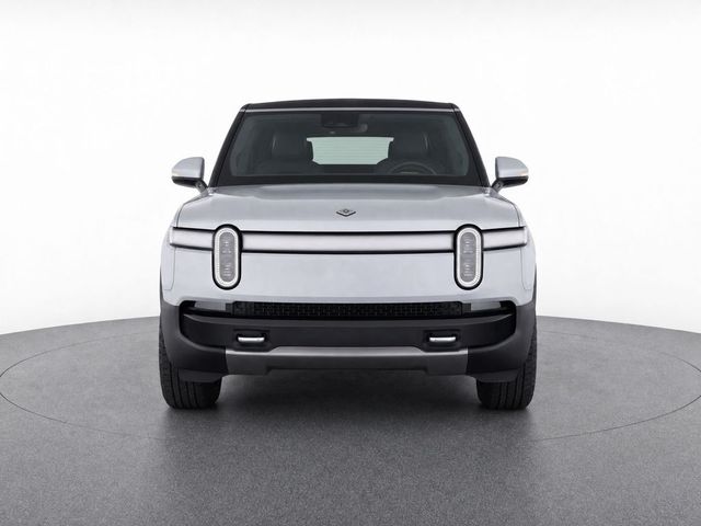 2024 Rivian R1S Adventure