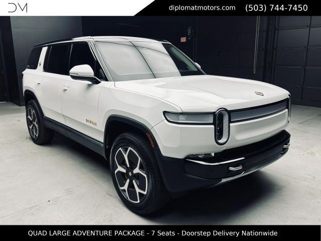 2024 Rivian R1S Adventure