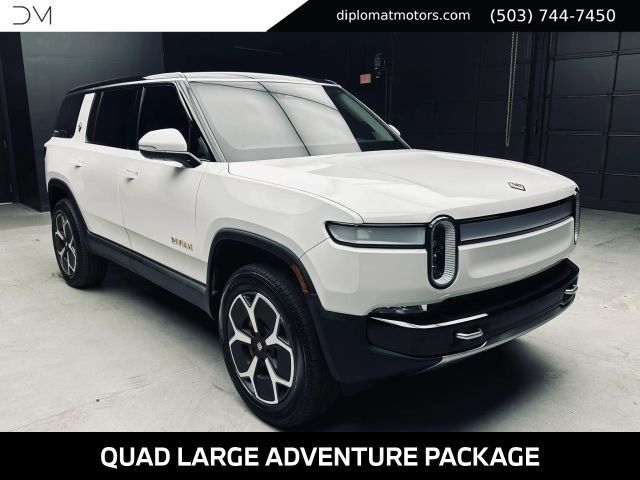 2024 Rivian R1S Adventure
