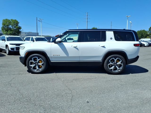 2024 Rivian R1S Adventure