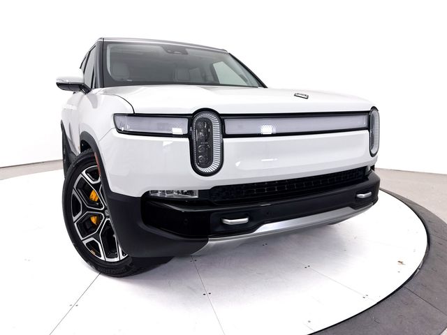 2024 Rivian R1S Adventure