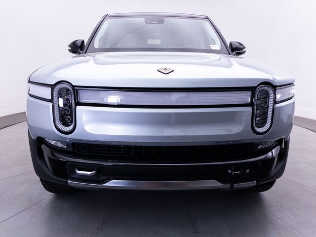 2024 Rivian R1S Adventure