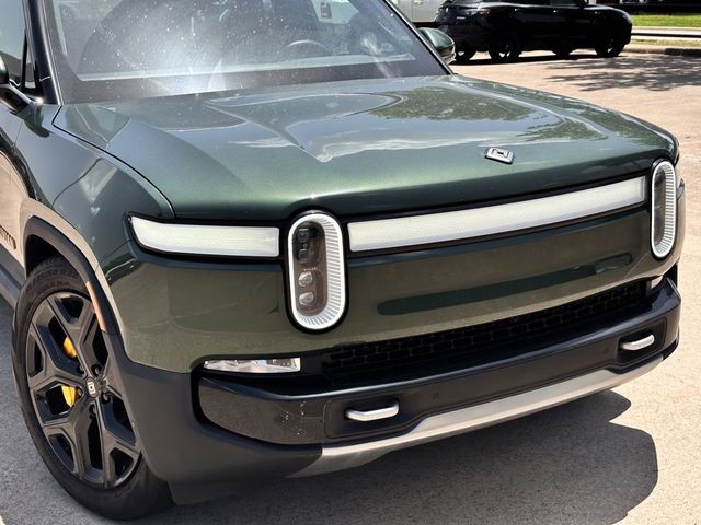 2024 Rivian R1S Adventure
