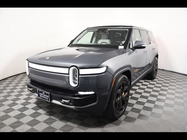 2024 Rivian R1S Adventure