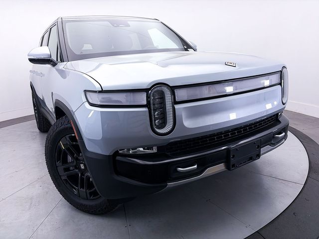 2024 Rivian R1S Adventure