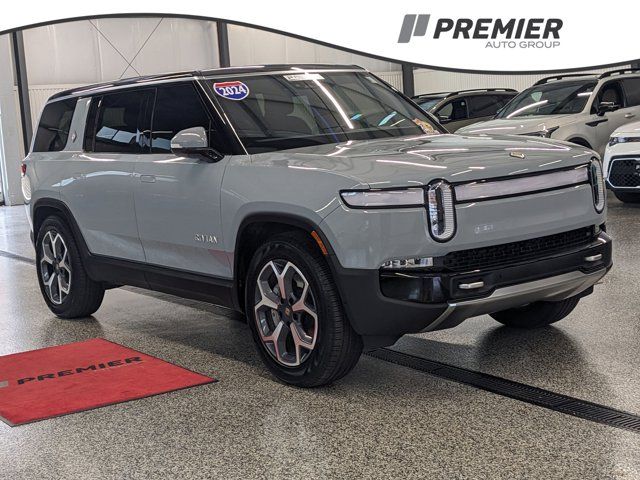 2024 Rivian R1S Adventure