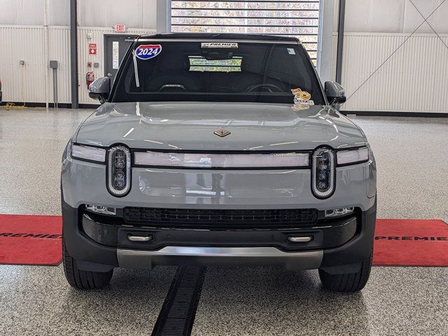 2024 Rivian R1S Adventure