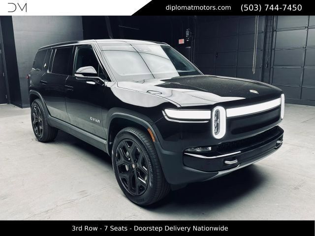 2024 Rivian R1S Adventure