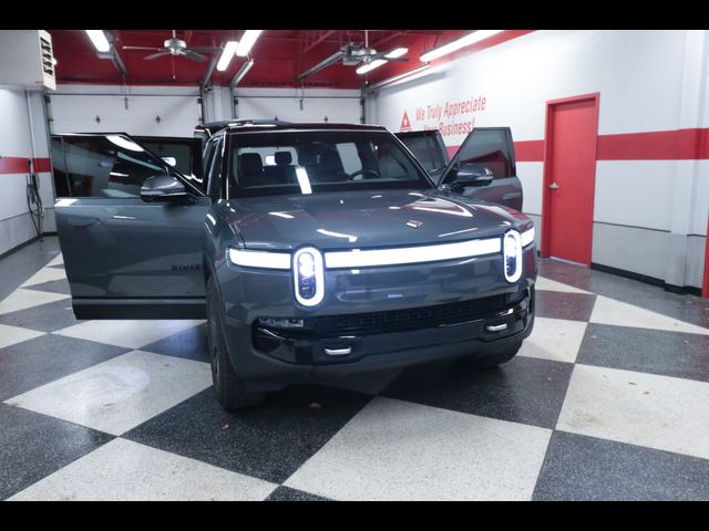 2024 Rivian R1S Adventure