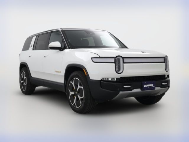 2024 Rivian R1S Adventure