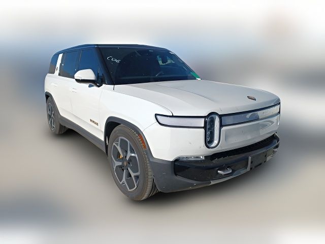 2024 Rivian R1S Adventure