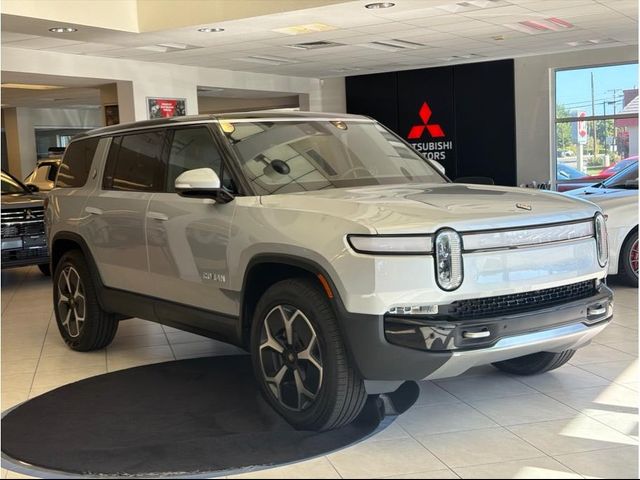 2024 Rivian R1S Adventure