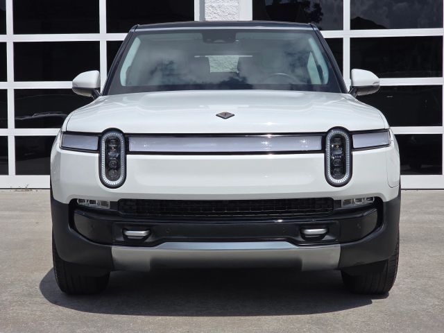 2024 Rivian R1S Adventure