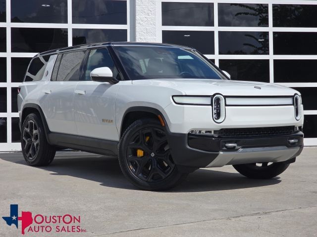2024 Rivian R1S Adventure