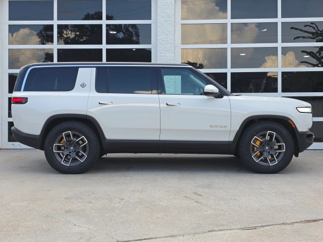 2024 Rivian R1S Adventure