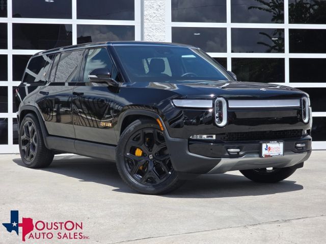 2024 Rivian R1S Adventure