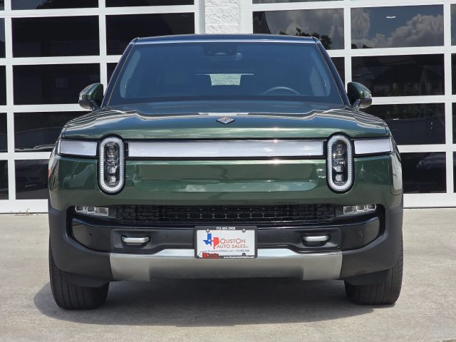 2024 Rivian R1S Adventure