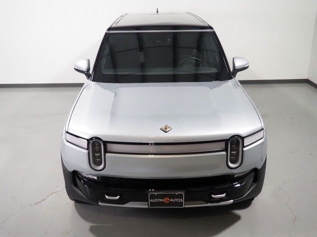 2024 Rivian R1S Adventure