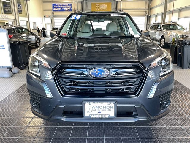 2024 Subaru Forester Base