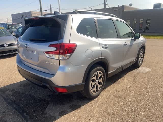 2024 Subaru Forester Premium