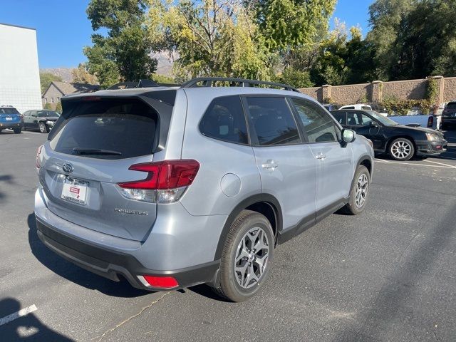 2024 Subaru Forester Premium