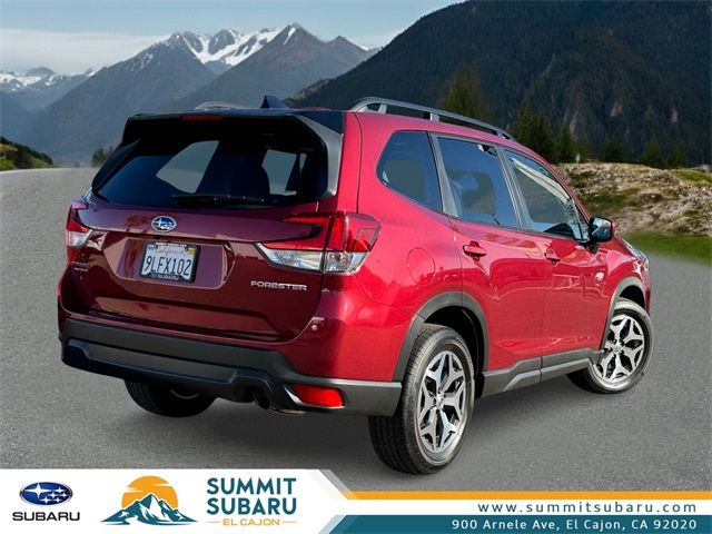 2024 Subaru Forester Premium