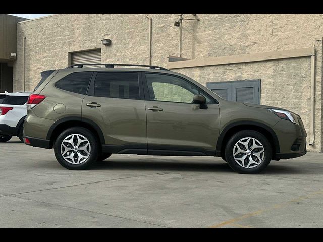 2024 Subaru Forester Premium