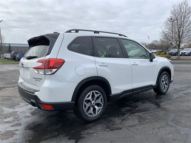 2024 Subaru Forester Premium