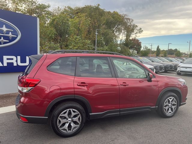 2024 Subaru Forester Premium