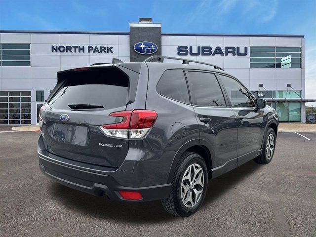 2024 Subaru Forester Premium