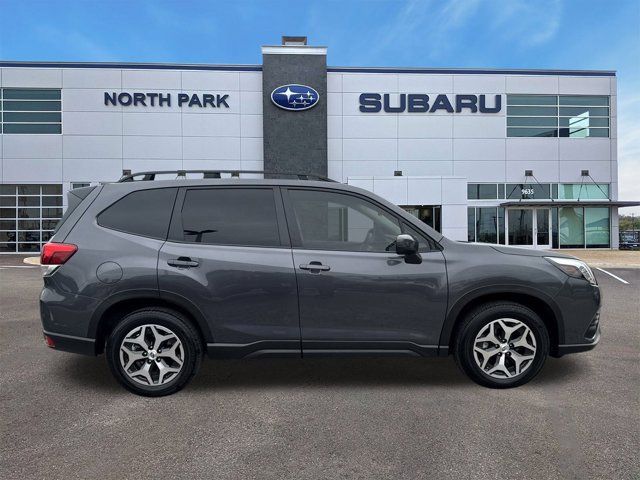 2024 Subaru Forester Premium