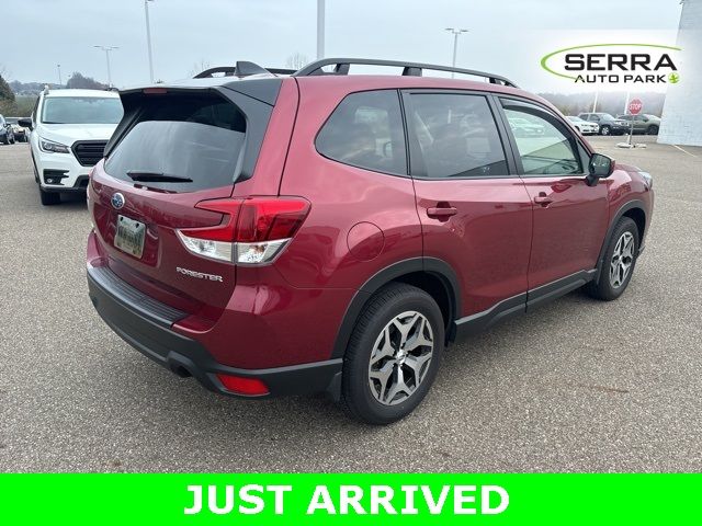 2024 Subaru Forester Premium