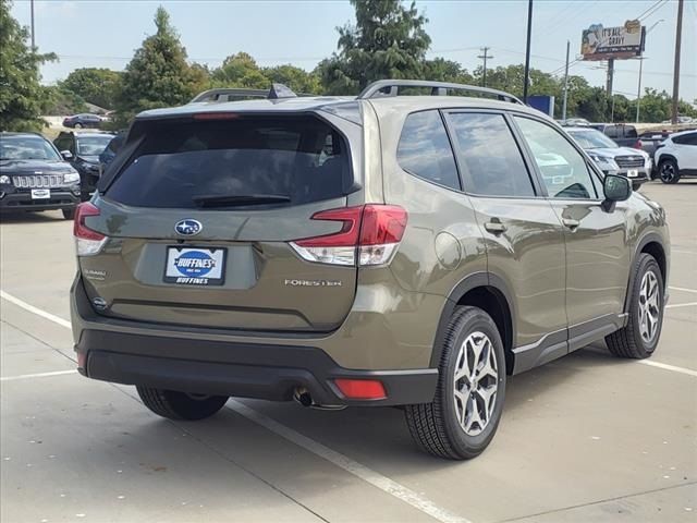 2024 Subaru Forester Premium