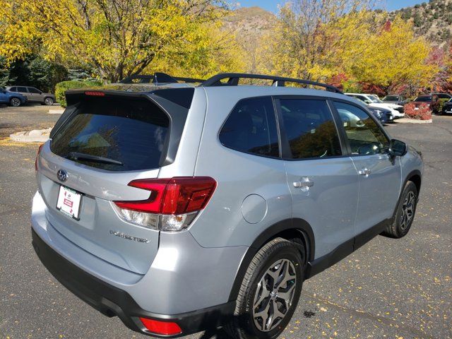 2024 Subaru Forester Premium