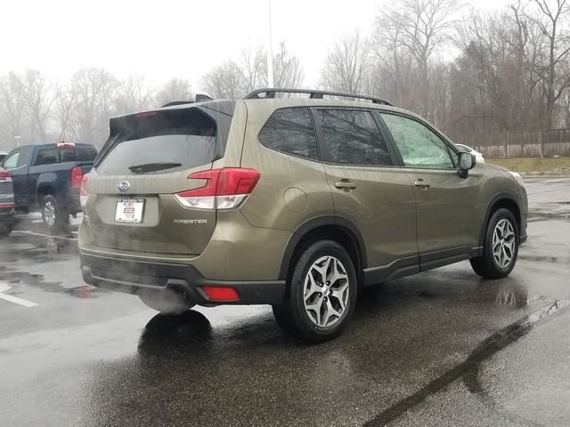 2024 Subaru Forester Premium