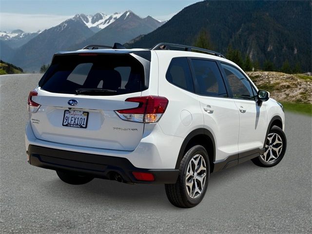 2024 Subaru Forester Premium